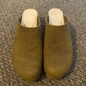 Bryr Studios Gabe Heel in Kelp